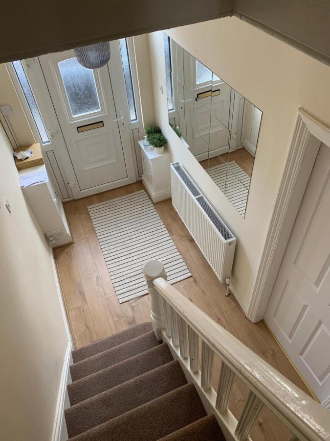 Large House Near Anfield & Liverpool Town ภายนอก รูปภาพ